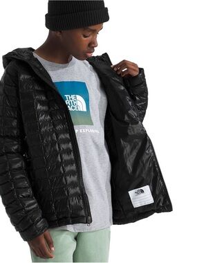 The North Face Boys Black Quilted Puffer Jacket size XL